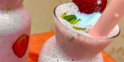 طرز تهیه میلک شیک توت فرنگی خوشمزه به روش امریکایی