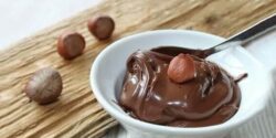 طرز تهیه شکلات صبحانه خانگی خوشمزه و ساده با شیر