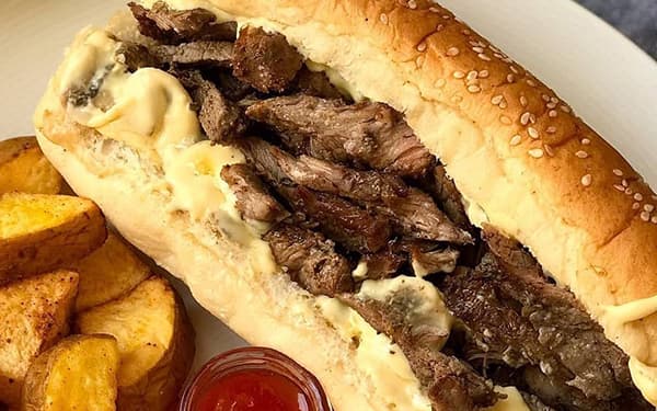 طرز تهیه ساندویچ رست بیف