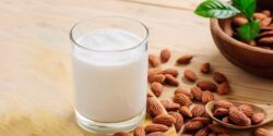 طرز تهیه شیر بادام