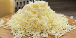 طرز تهیه پنیر پیتزا حرفه ای خوشمزه و کشدار به روش ایتالیایی