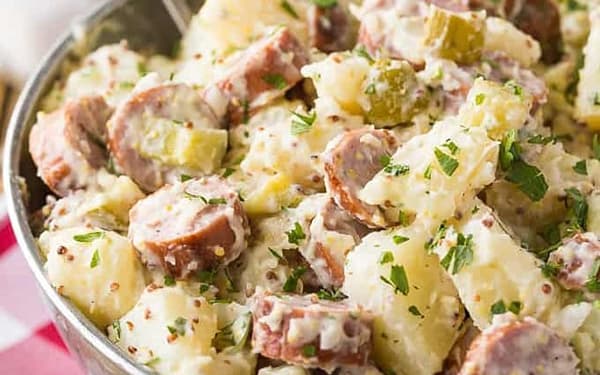 طرز تهیه سالاد سوسیس