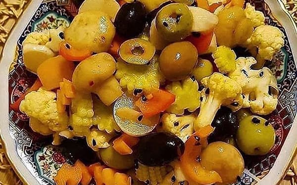 طرز تهیه ترشی یونانی