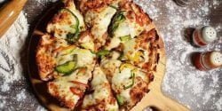 طرز تهیه پیتزا پیاز