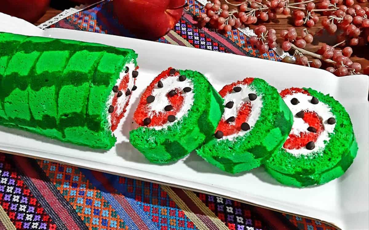 طرز تهیه رولت هندوانه ای