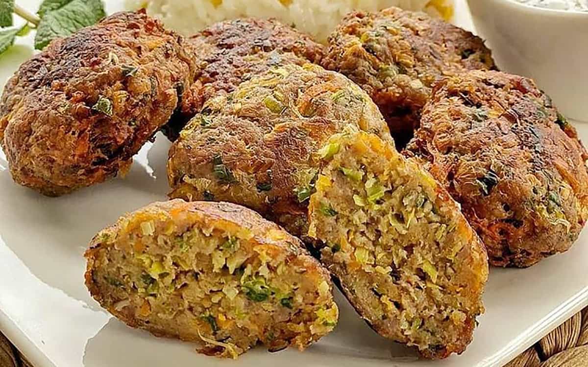 طرز تهیه کتلت تره فرنگی و گوشت