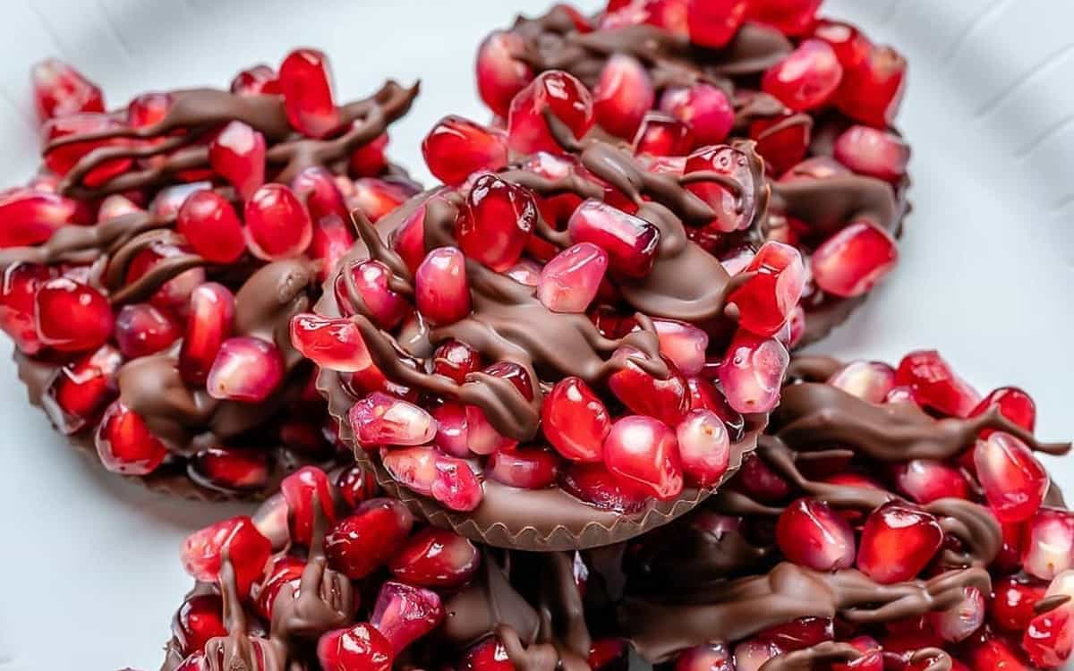 طرز تهیه شکلات انار