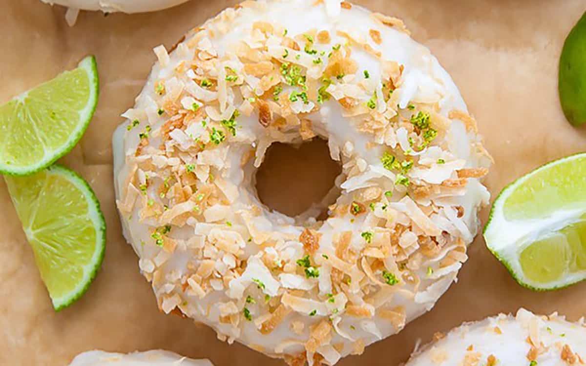 طرز تهیه دونات نارگیلی