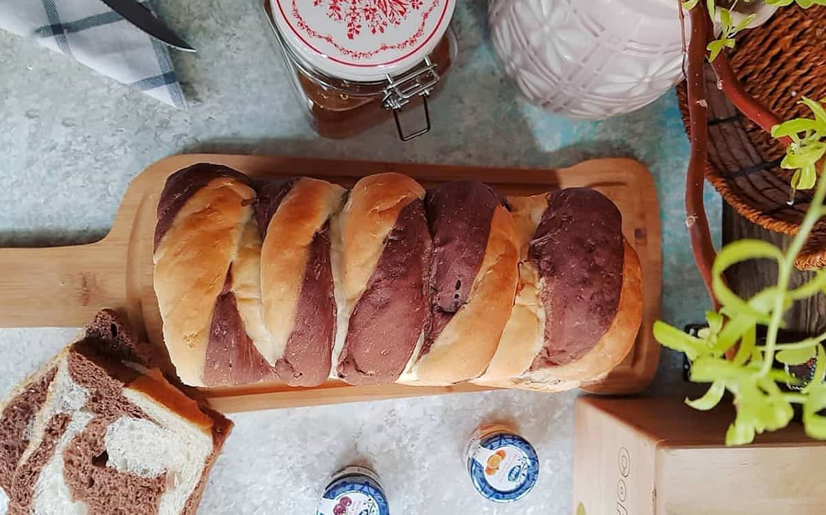 طرز تهیه نان تست دو رنگ