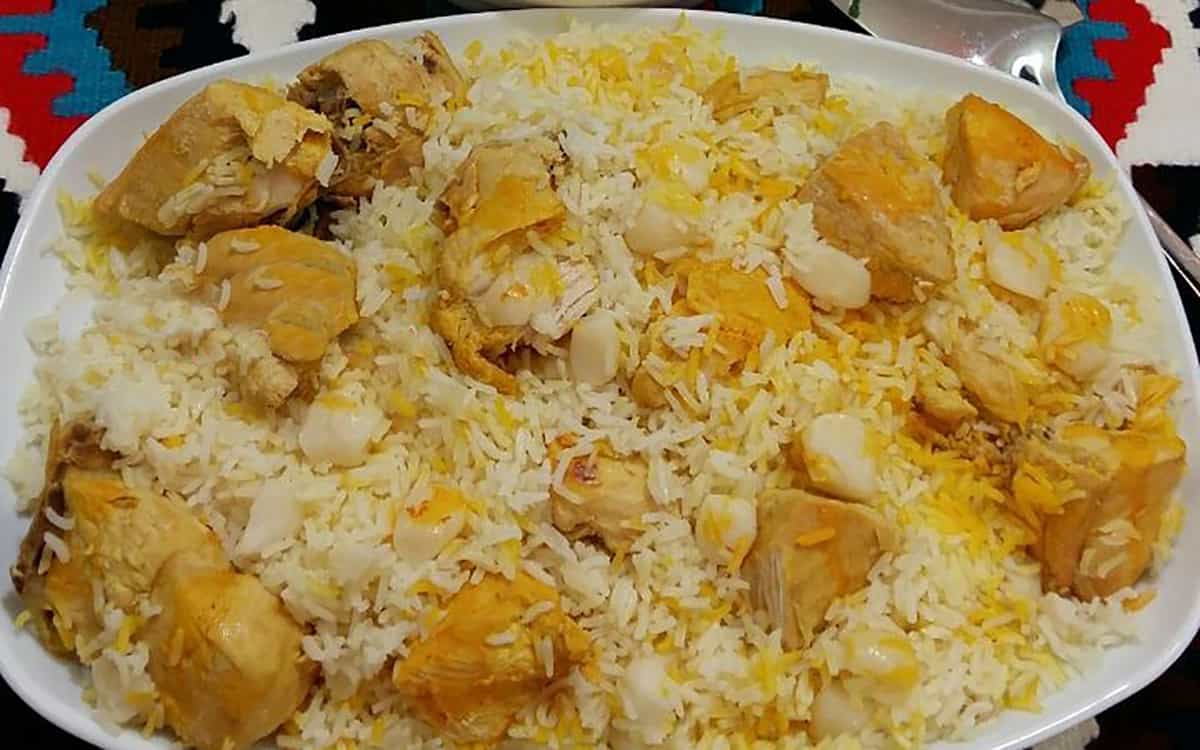 طرز تهیه سیر پلو با مرغ