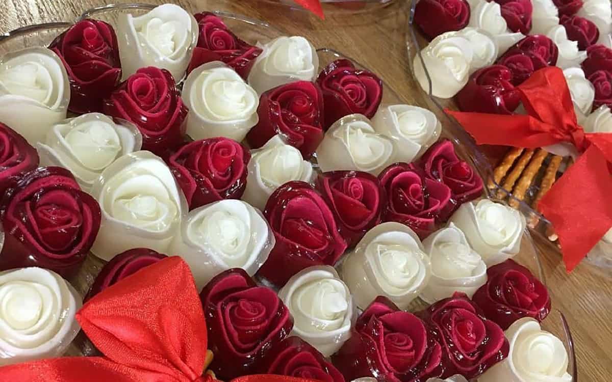 طرز تهیه ژله گل رز