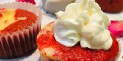 طرز تهیه ردولوت چیز کاپ کیک خوشمزه و مجلسی به روش قنادی