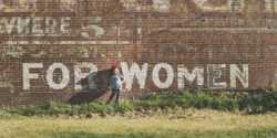 متن و جملات خاص و زیبا در مورد زنان قوی و حقوق زنان