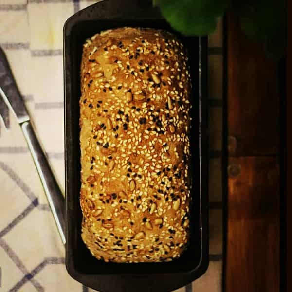 طرز تهیه نان کامل پنج دانه