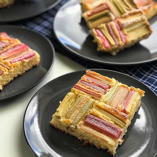 طرز تهیه کیک ریواس