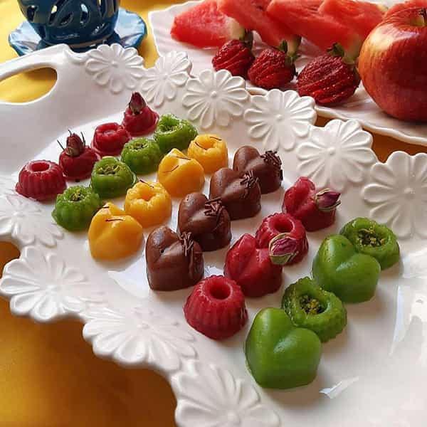 طرز تهیه حلوای بوتیکی رنگارنگ