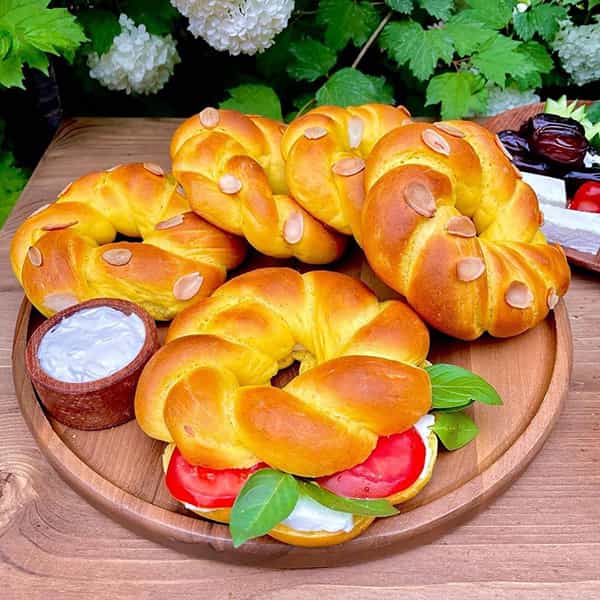 طرز تهیه نان شیرمال باقلوایی