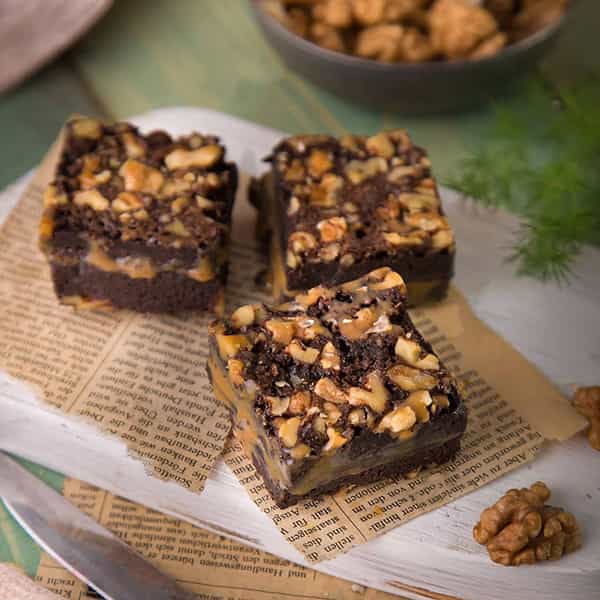 طرز تهیه کیک براونی کاراملی