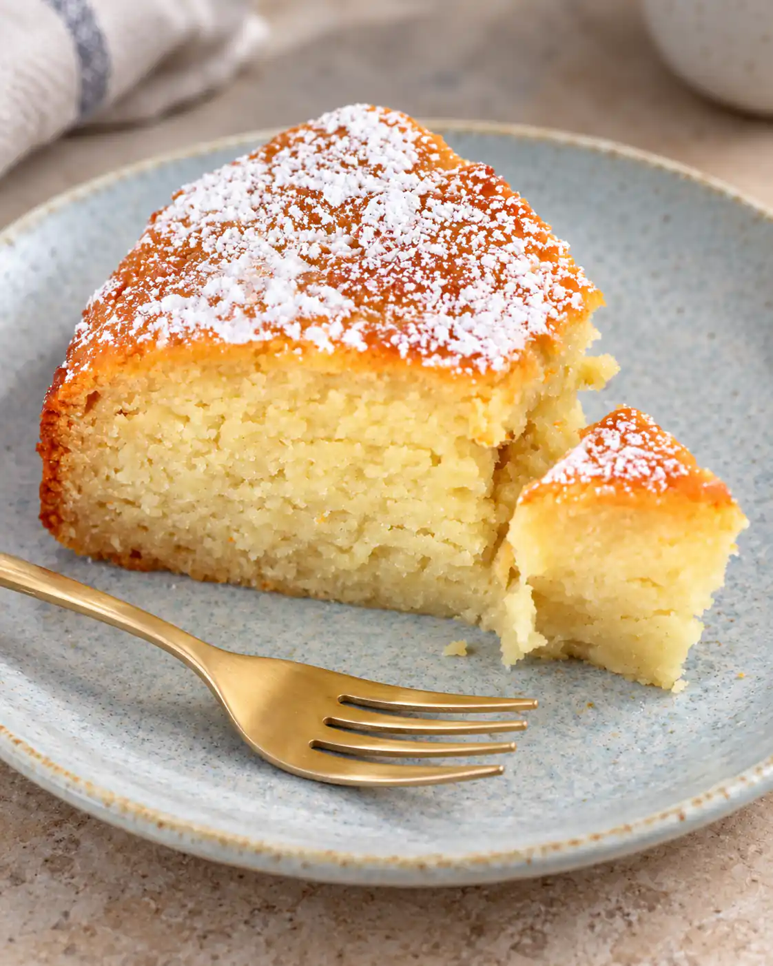 کیک ماست با پف زیاد؛ دستور ساده با تمام نکات مهم