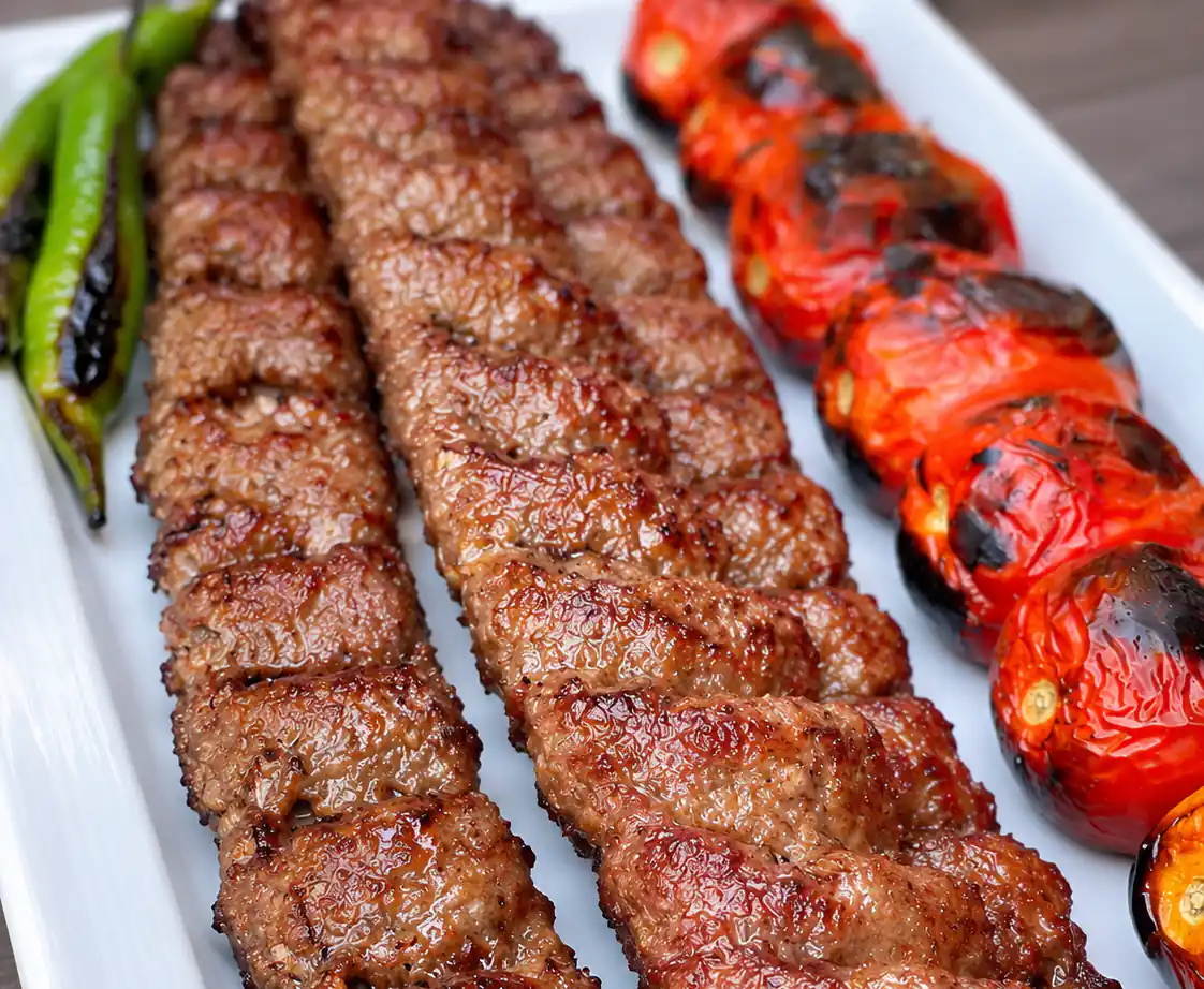 طرز تهیه کباب کوبیده روی زغال با تمام فوت و فن ها