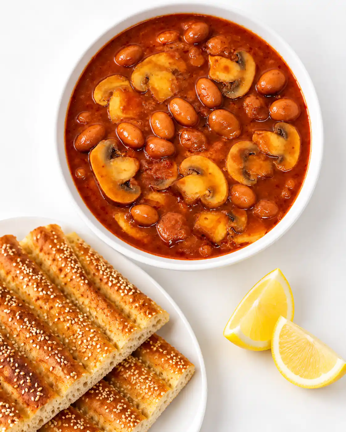 خوراک لوبیا چیتی با قارچ و سیب زمینی؛ ساده و جا افتاده