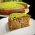 طرز تهیه کیک روانی گردو خوشمزه و مخصوص با شربت