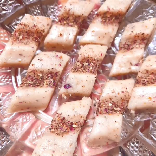 طرز تهیه دست حلوا