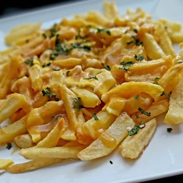طرز تهیه پوتین کانادایی
