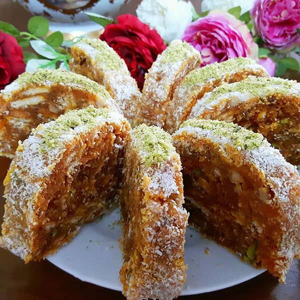 طرز تهیه شیرینی هویج موزاییکی