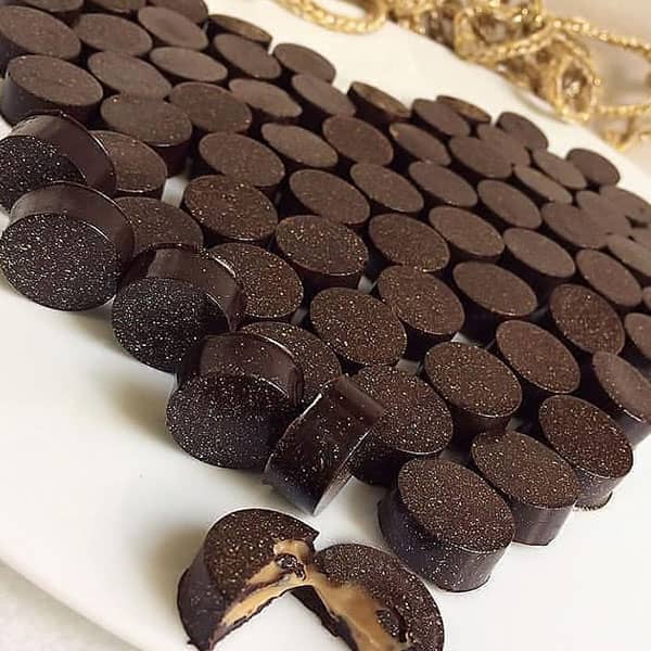 طرز تهیه شکلات مغزدار قهوه