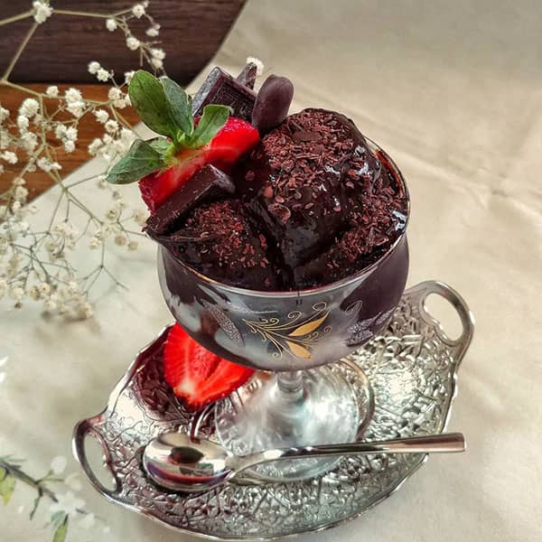 طرز تهیه بستنی دارک چاکلت