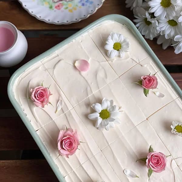 طرز تهیه کیک شیر عسلی