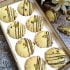 طرز تهیه قرابیه کشمش و گردو خوشمزه به روش بازاری