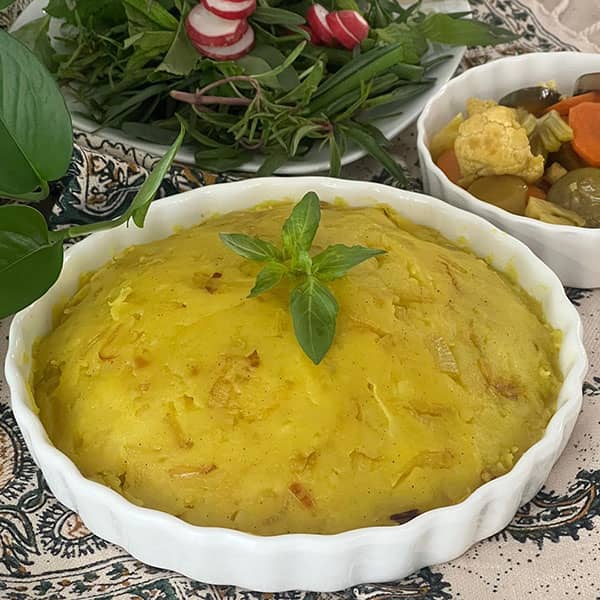 طرز تهیه دو پیازه آلو