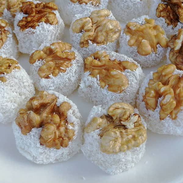 طرز تهیه باسلوق گردویی