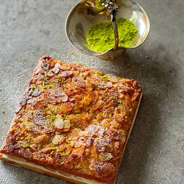 طرز تهیه کیک نیش زنبوری
