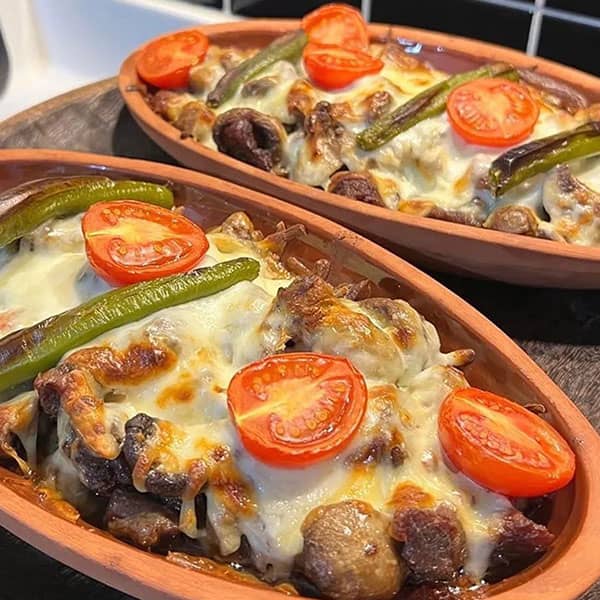 طرز تهیه خوراک گوشت و قارچ پنیری