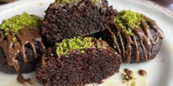 طرز تهیه کوکی براونی خیس خوشمزه به روش مجلسی