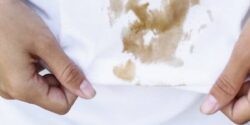 از بین بردن بوی بد روغن از لباس + نکات و ترفندهای کاربردی