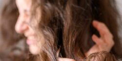 علت چرب شدن مو + روش های ساده برای کاهش چربی