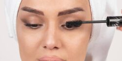 ساخت ریمل خانگی با چند ترکیب ساده و در دسترس