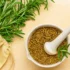 طبع آویشن گرم است یا سرد؟ مصلح آن در طب سنتی چیه؟!