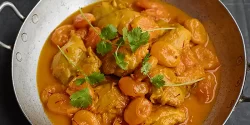 طرز تهیه خوراک مرغ و زردآلو خوشمزه و مجلسی به سبک خانگی