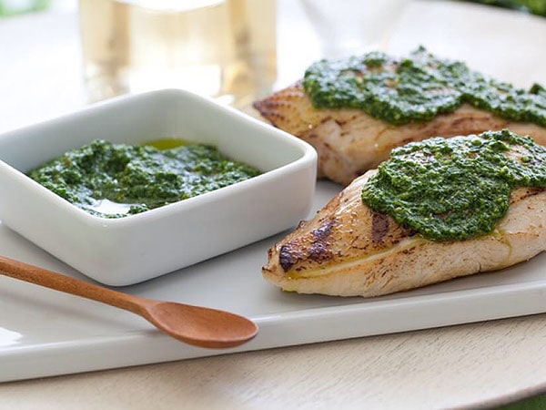 طرز تهیه خوراک مرغ با سس اسفناج