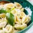 طرز تهیه پاستا با سس ریحان به روش رستورانی؛ غذای سریع و خوشمزه