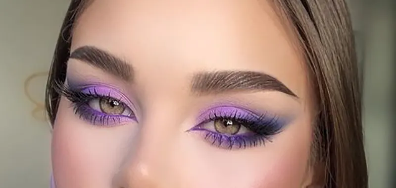 سایه چشم شیک به رنگ بنفش
