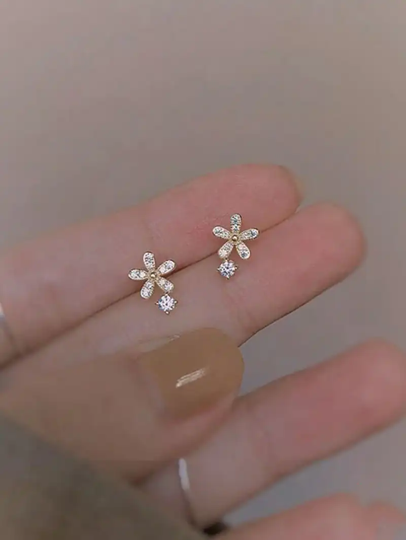 گوشواره ظریف میخی