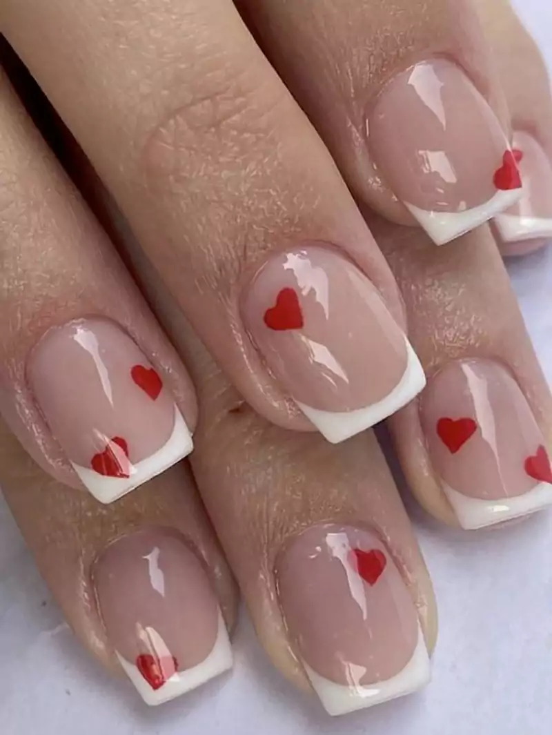 ایده فرنچ سفید ناخن