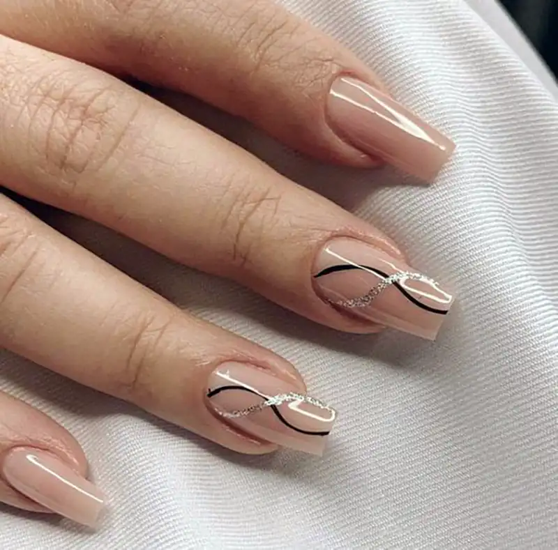 ایده طراحی ناخن با رنگهای نود