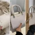 مدل کیف سفید و کرمی شیک زنانه برای استایل زدن در مراسم و مهمونی ها